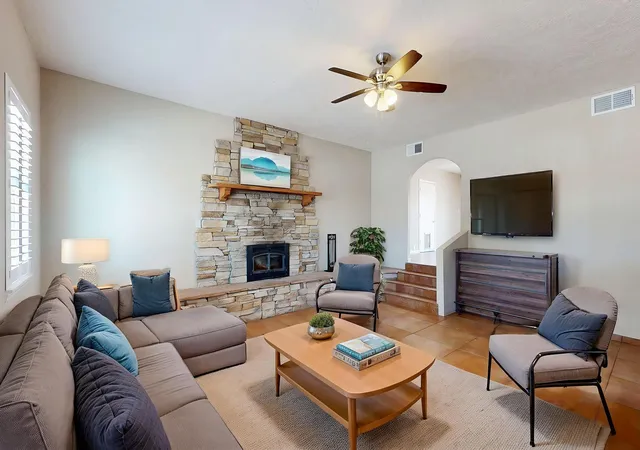 Photo 4 of Single family home for sale at 9207 Edith Blvd NE, Albuquerque, NM 87113 | MLS# 1102076 | Listing updated on 2026-10-01