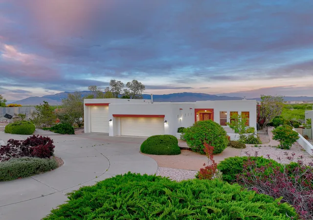 Photo 3 of Single family home for sale at 1824 Calle Del Vista Rd Nw, Albuquerque, NM 87105 | MLS# 1102348 | Listing updated on 2026-09-12