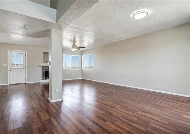 Photo 4 of Sale Pending at 11 Apache Plume Rd, Los Lunas, NM 87031 | MLS# 1102388 | Listing updated on 2026-09-24