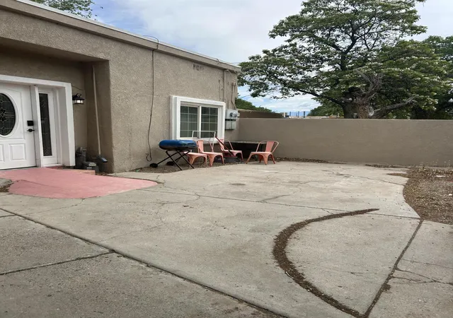 Photo 1 of Single family home for sale at 709 Cromwell Ave Sw, Albuquerque, NM 87102 | MLS# 1102396 | Listing updated on 2026-09-08