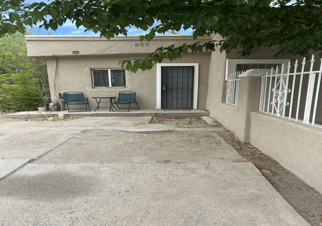 Photo 2 of Single family home for sale at 709 Cromwell Ave Sw, Albuquerque, NM 87102 | MLS# 1102396 | Listing updated on 2026-09-08
