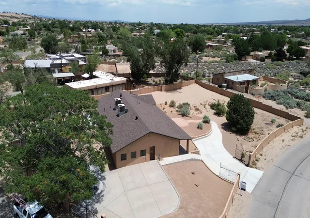 Photo 3 of Single family home for sale at 8 Calle Blanca, Corrales, NM 87048 | MLS# 1102450 | Listing updated on 2026-08-30