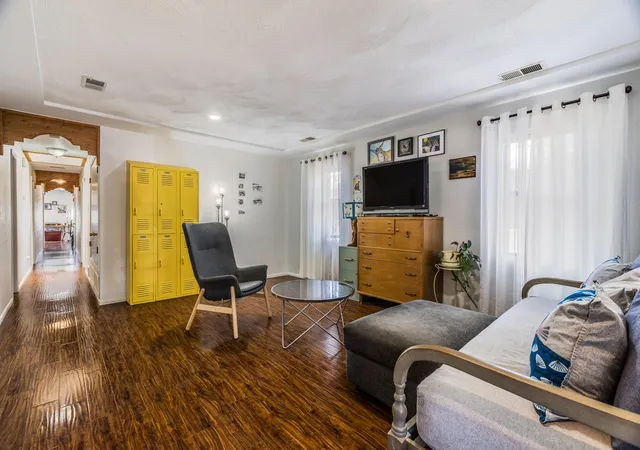 Photo 3 of Single family home for sale at 2812 Beach Rd Nw, Albuquerque, NM 87104 | MLS# 1102474 | Listing updated on 2026-09-10