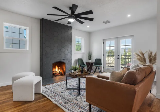 Photo 4 of Single family home for sale at 219 Solano Dr SE, Albuquerque, NM 87108 | MLS# 1102826 | Listing updated on 2026-08-31