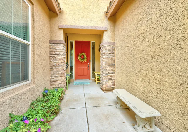 Photo 2 of Single family home for sale at 25 Los Balcones Pl Ne, Rio Rancho, NM 87124 | MLS# 1102899 | Listing updated on 2026-09-01
