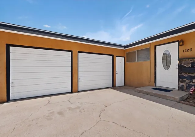 Photo 2 of Sale Pending at 1128 Glorieta St Ne, Albuquerque, NM 87112 | MLS# 1102964 | Listing updated on 2026-09-30