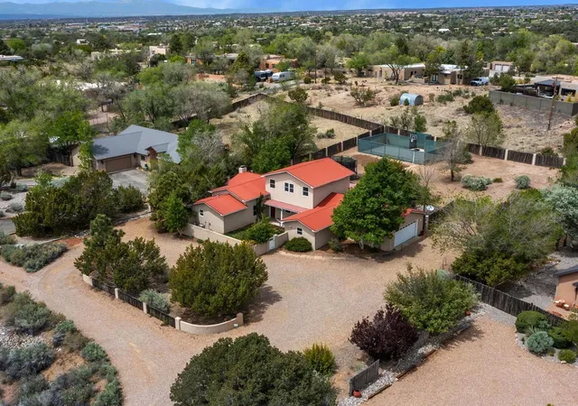 Photo 3 of Sale Pending at 103 Tierra Rica Dr, Santa Fe, NM 87505 | MLS# 1103078 | Listing updated on 2026-09-17