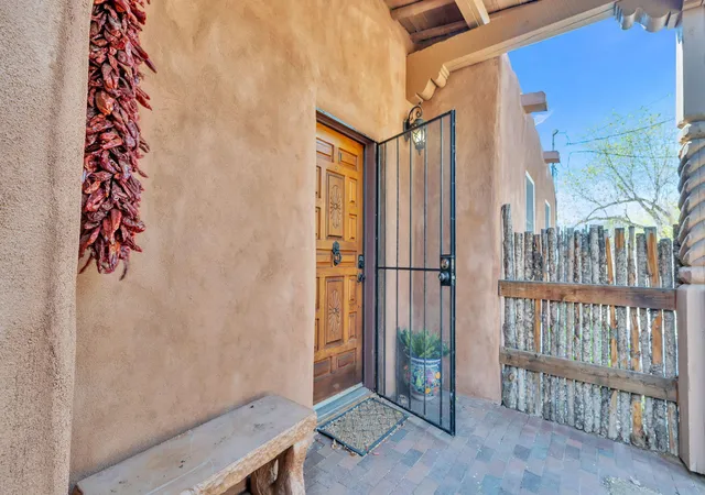 Photo 3 of Single family home for sale at 424 Apodaca Hl St, Santa Fe, NM 87505 | MLS# 1103317 | Listing updated on 2026-08-31