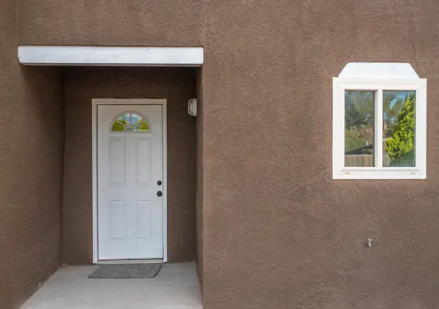 Photo 3 of Single family home for sale at 303 Oreja De Oro Dr Se, Rio Rancho, NM 87124 | MLS# 1103375 | Listing updated on 2026-09-16