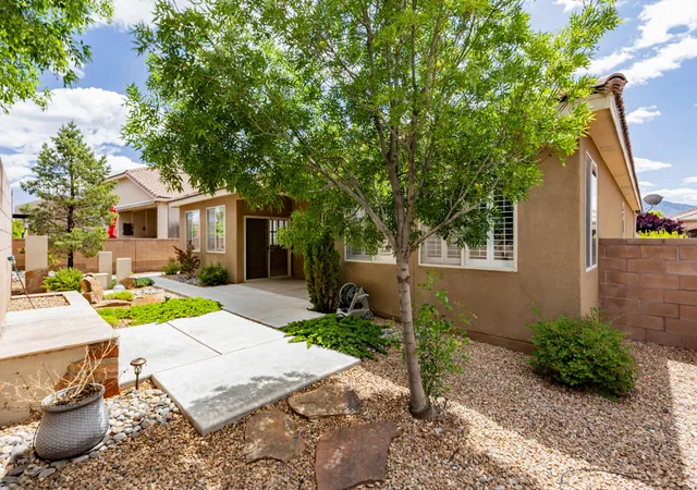 Photo 3 of Single family home for sale at 921 Purple Aster Dr, Bernalillo, NM 87004 | MLS# 1103376 | Listing updated on 2026-09-24