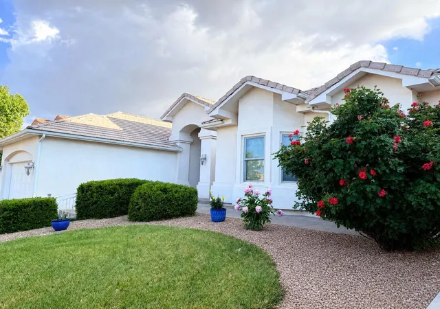 Photo 4 of Sale Pending at 3550 White Horse Dr SE, Rio Rancho, NM 87124 | MLS# 1103475 | Listing updated on 2026-09-11