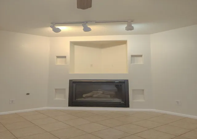 Photo 3 of Sale Pending at 6220 Meteor Ct NW, Albuquerque, NM 87120 | MLS# 1103481 | Listing updated on 2026-09-09