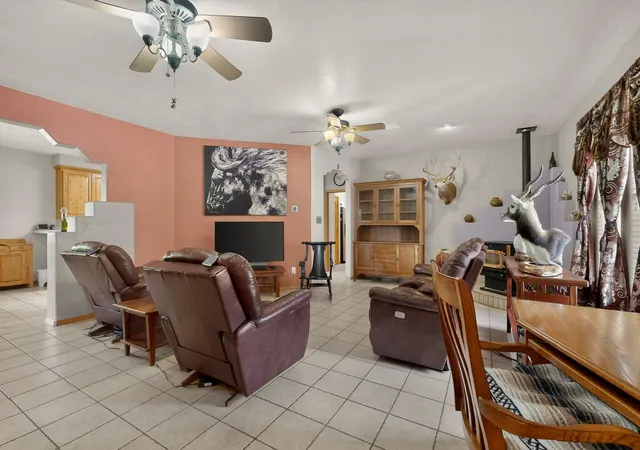Photo 4 of Sale Pending at 250 Phillips Rd, Los Lunas, NM 87031 | MLS# 1103600 | Listing updated on 2026-10-01