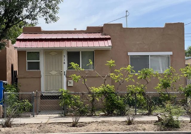 Photo 1 of Single family home for sale at 316 9th Street Sw, Albuquerque, NM 87102 | MLS# 1103621 | Listing updated on 2026-09-10