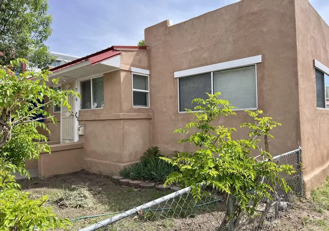 Photo 2 of Single family home for sale at 316 9th Street Sw, Albuquerque, NM 87102 | MLS# 1103621 | Listing updated on 2026-09-10