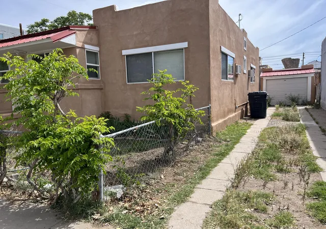 Photo 3 of Single family home for sale at 316 9th Street Sw, Albuquerque, NM 87102 | MLS# 1103621 | Listing updated on 2026-09-10