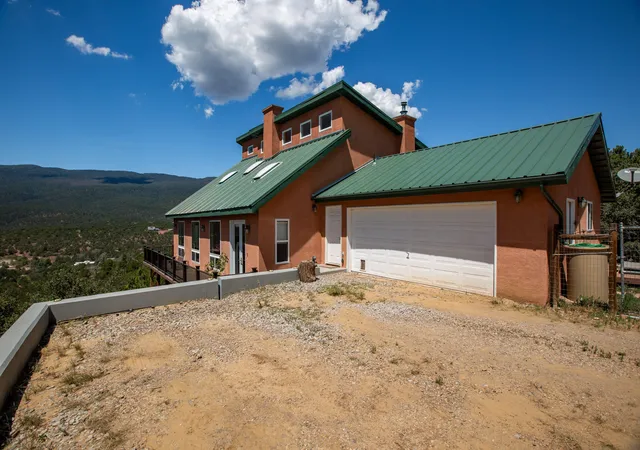 Photo 1 of Sale Pending at 40 El Gallo Rd, Cedar Crest, NM 87008 | MLS# 1103680 | Listing updated on 2026-09-09