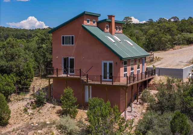 Photo 2 of Sale Pending at 40 El Gallo Rd, Cedar Crest, NM 87008 | MLS# 1103680 | Listing updated on 2026-09-09