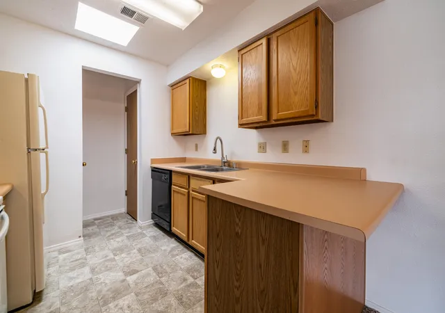 Photo 4 of Condo for sale at 5801 Lowell St NE #UNIT 28D, Albuquerque, NM 87111 | MLS# 1103685 | Listing updated on 2026-09-03