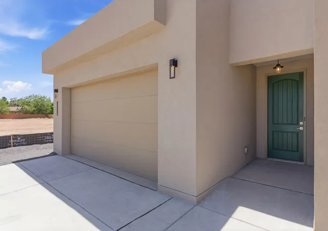 Photo 3 of Sale Pending at 2312 Los Amigos Ln NW, Albuquerque, NM 87104 | MLS# 1103842 | Listing updated on 2026-09-15