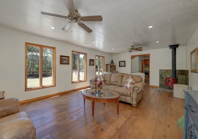 Photo 3 of Sale Pending at 13 Robinhood Ln, Tijeras, NM 87059 | MLS# 1103920 | Listing updated on 2026-09-13