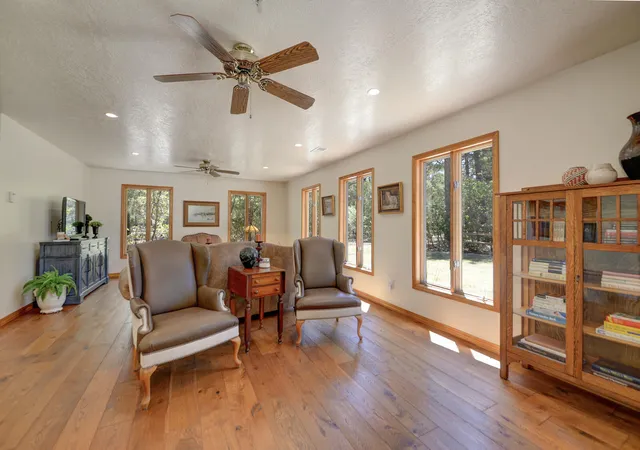 Photo 3 of Sale Pending at 13 Robinhood Ln, Tijeras, NM 87059 | MLS# 1103920 | Listing updated on 2026-09-13
