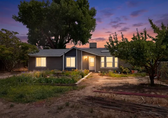 Photo 1 of Manufactured home for sale at 741 Garden Rd Sw, Albuquerque, NM 87105 | MLS# 1104441 | Listing updated on 2026-09-03