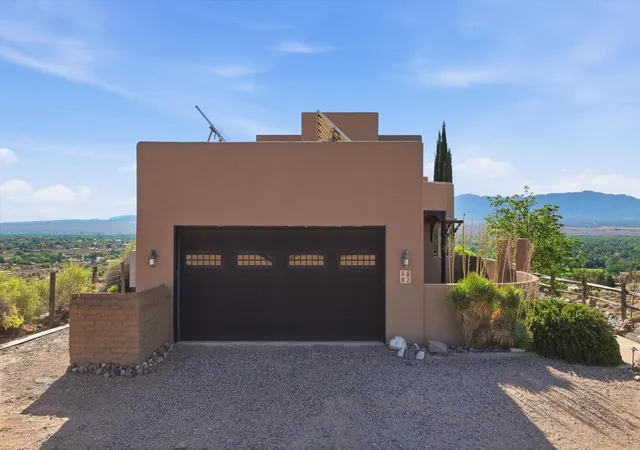 Photo 2 of Single family home for sale at 42 Sereno Ct, Corrales, NM 87048 | MLS# 1104445 | Listing updated on 2026-09-08