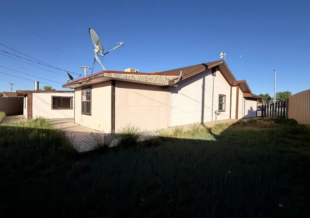 Photo 22 of Sale Pending at 302 Zia Ct, Gallup, NM 87301 | MLS# 1104514 | Listing updated on 2026-08-31