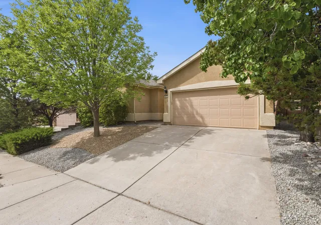 Photo 2 of Single family home for sale at 1071 Alegria Rd, Los Lunas, NM 87031 | MLS# 1104551 | Listing updated on 2026-09-28