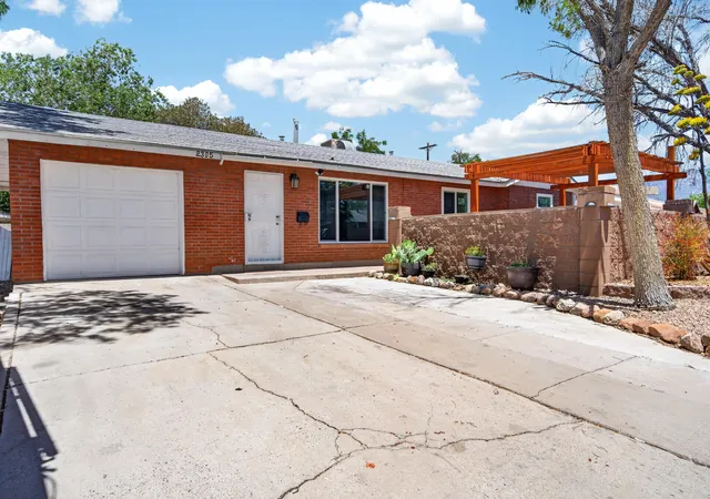 Photo 2 of Single family home for sale at 2305 Stevens Dr Ne, Albuquerque, NM 87112 | MLS# 1104603 | Listing updated on 2026-09-01