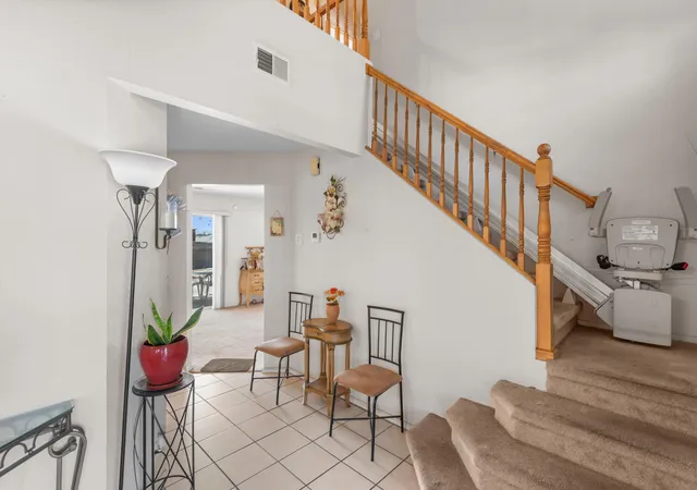 Photo 3 of Single family home for sale at 1420 Summerfield Pl Sw, Albuquerque, NM 87121 | MLS# 1104615 | Listing updated on 2026-09-17