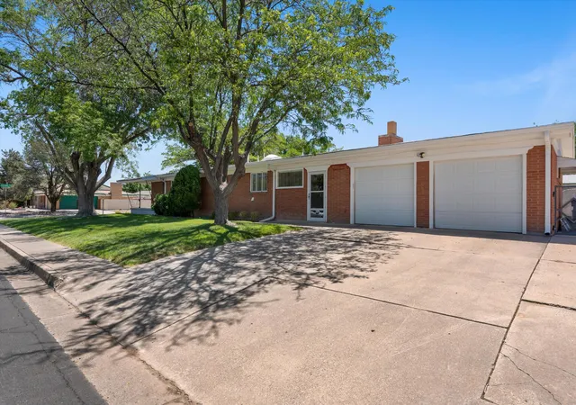 Photo 2 of Single family home for sale at 1313 Georgia St Ne, Albuquerque, NM 87110 | MLS# 1104683 | Listing updated on 2026-09-23