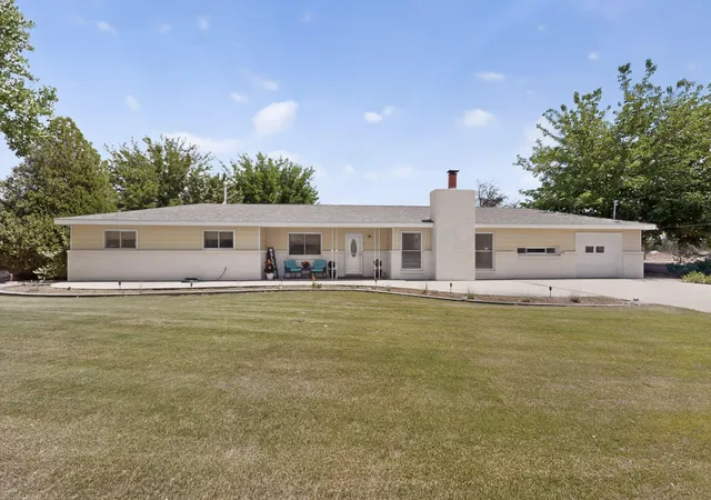 Photo 1 of Single family home for sale at 430 Abo Rd, Bosque Farms, NM 87068 | MLS# 1104773 | Listing updated on 2026-09-08