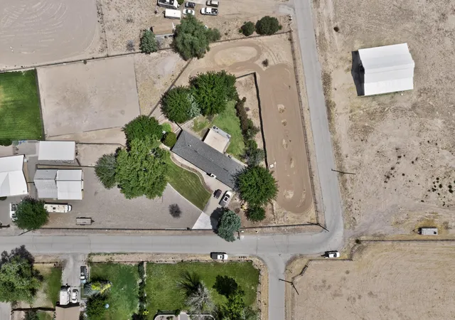 Photo 3 of Single family home for sale at 430 Abo Rd, Bosque Farms, NM 87068 | MLS# 1104773 | Listing updated on 2026-09-08