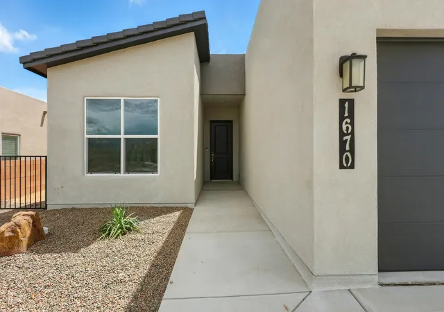 Photo 2 of Single family home for sale at 1670 Tesoro Loop Nw, Los Lunas, NM 87031 | MLS# 1104784 | Listing updated on 2026-08-31