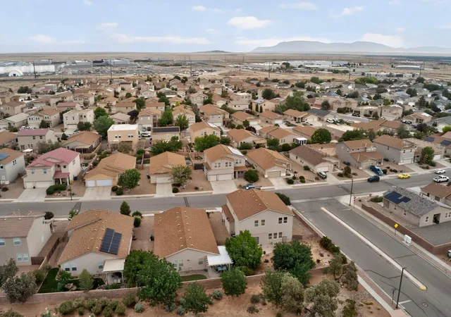Photo 3 of Sale Pending at 3460 Wagon Wheel St SW, Los Lunas, NM 87031 | MLS# 1104827 | Listing updated on 2026-09-21