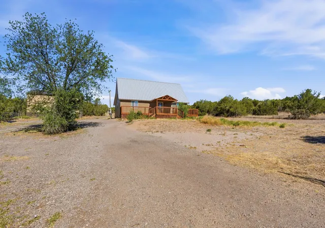 Photo 2 of Sale Pending at 84 Skyline Dr, Edgewood, NM 87015 | MLS# 1104856 | Listing updated on 2026-09-01