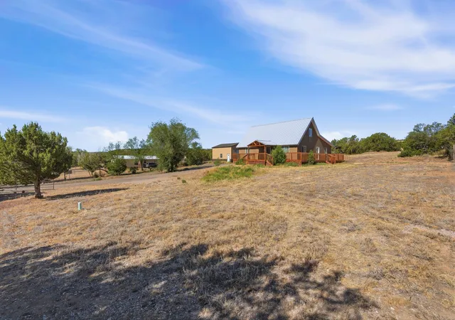 Photo 3 of Sale Pending at 84 Skyline Dr, Edgewood, NM 87015 | MLS# 1104856 | Listing updated on 2026-09-01