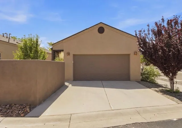 Photo 2 of Single family home for sale at 2328 Penn Ave Se, Albuquerque, NM 87106 | MLS# 1104885 | Listing updated on 2026-09-04