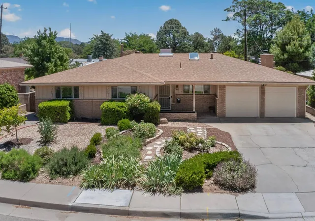 Photo 1 of Single family home for sale at 8222 Connecticut St Ne, Albuquerque, NM 87110 | MLS# 1104984 | Listing updated on 2026-09-08