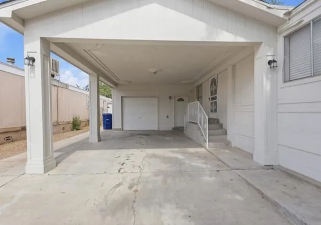 Photo 2 of Manufactured home for sale at 2712 Katrina Dr Sw, Albuquerque, NM 87121 | MLS# 1104989 | Listing updated on 2026-09-04
