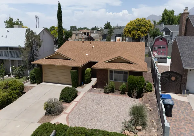 Photo 3 of Single family home for sale at 7309 Vivian Dr Ne, Albuquerque, NM 87109 | MLS# 1105022 | Listing updated on 2026-09-09