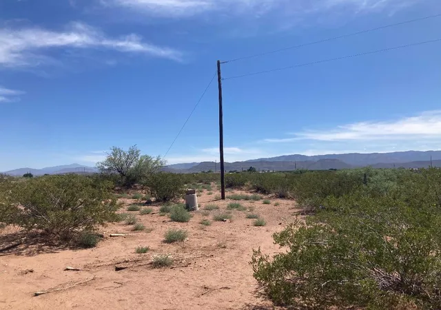 Photo 1 of Sale Pending at 35 Canary Ln, Alamogordo, NM 88310 | MLS# 1105073 | Listing updated on 2026-09-29