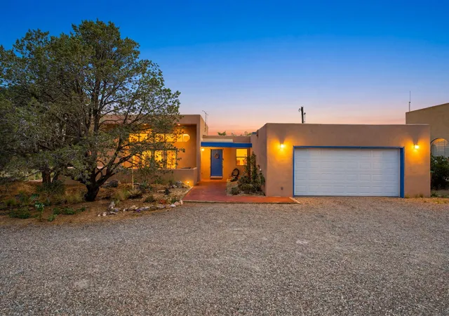 Photo 1 of Single family home for sale at 726 1 Tramway Vista Ct Ne, Albuquerque, NM 87122 | MLS# 1105104 | Listing updated on 2026-09-11