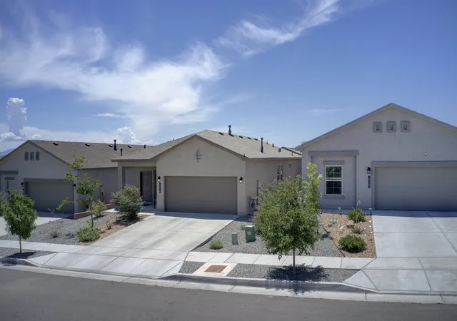 Photo 2 of Sale Pending at 10658 Valedon Ln Sw, Albuquerque, NM 87121 | MLS# 1105187 | Listing updated on 2026-09-09