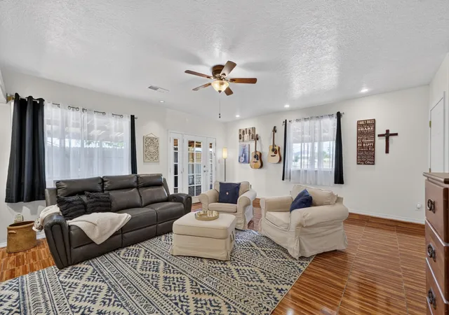 Photo 3 of Single family home for sale at 4 Starlight Acres Dr, Edgewood, NM 87015 | MLS# 1105192 | Listing updated on 2026-09-24