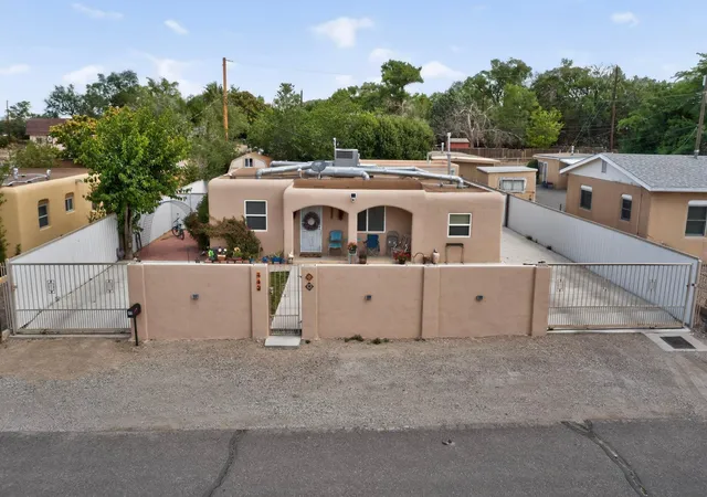 Photo 2 of Sale Pending at 413 Arbor Pl Ne, Albuquerque, NM 87107 | MLS# 1105211 | Listing updated on 2026-09-18