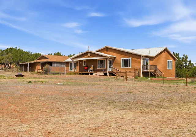 Photo 1 of Sale Pending at 2 Entrada Del Norte, Edgewood, NM 87015 | MLS# 1105213 | Listing updated on 2026-08-31