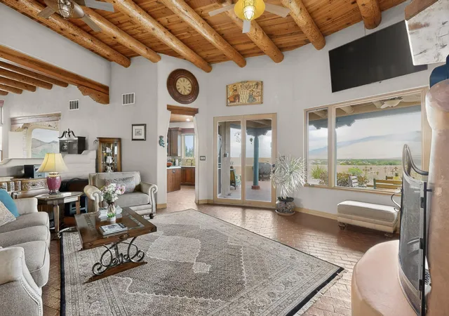 Photo 2 of Single family home for sale at 480 Valle Vista Rd, Corrales, NM 87048 | MLS# 1105227 | Listing updated on 2026-10-02